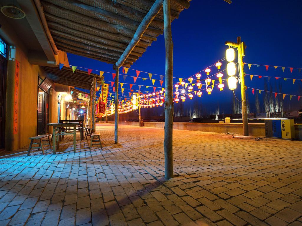 Dunhuang Silk Yododo Inn Exterior foto